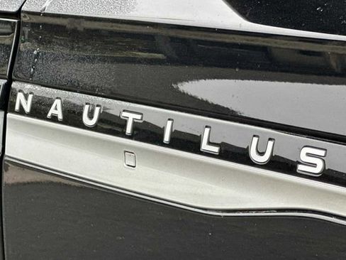 Used 2024 Lincoln Nautilus Reserve w/ Equipment Group 202A image 9