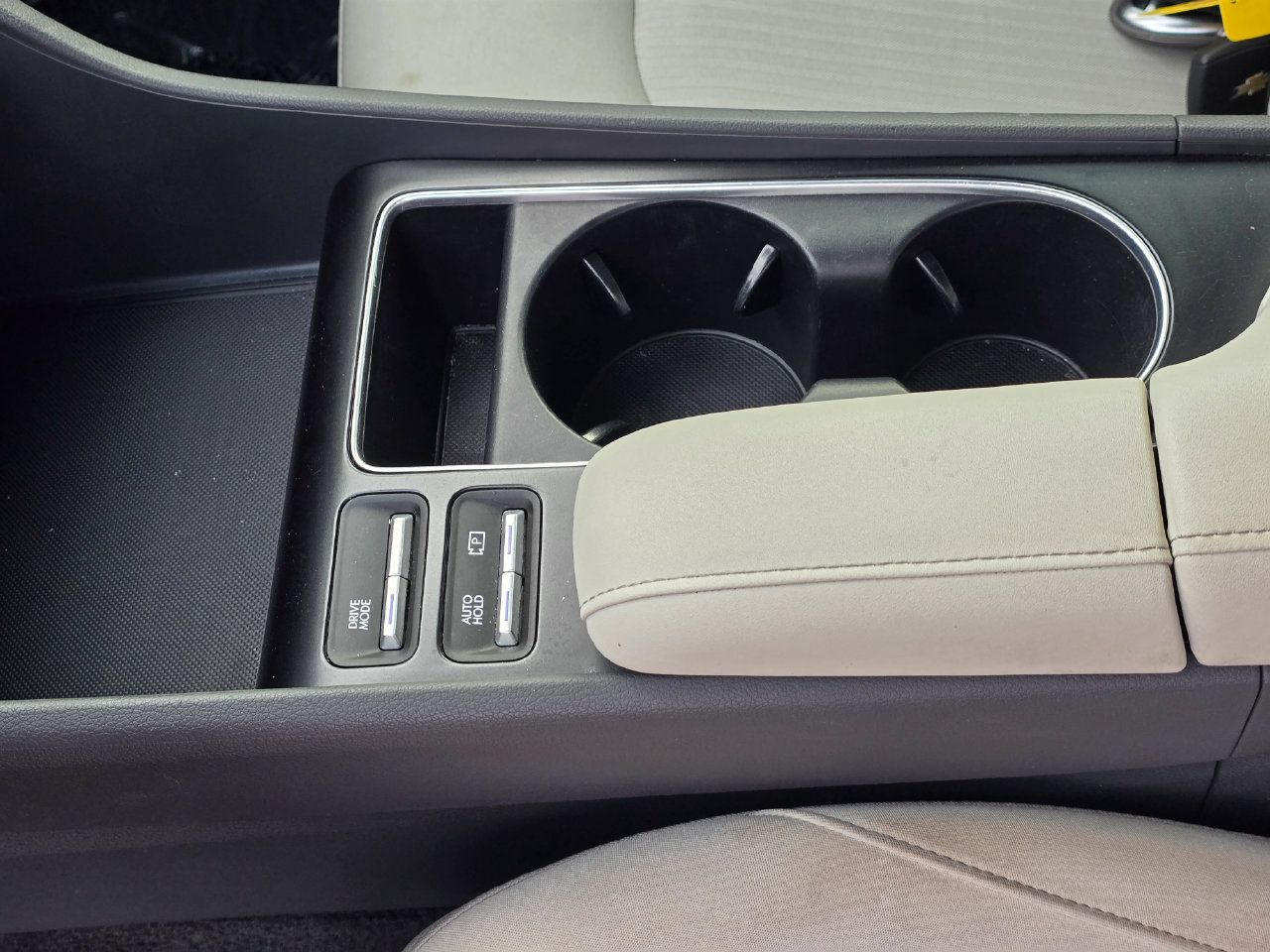 Used 2025 Hyundai Sonata SEL FWD image 11