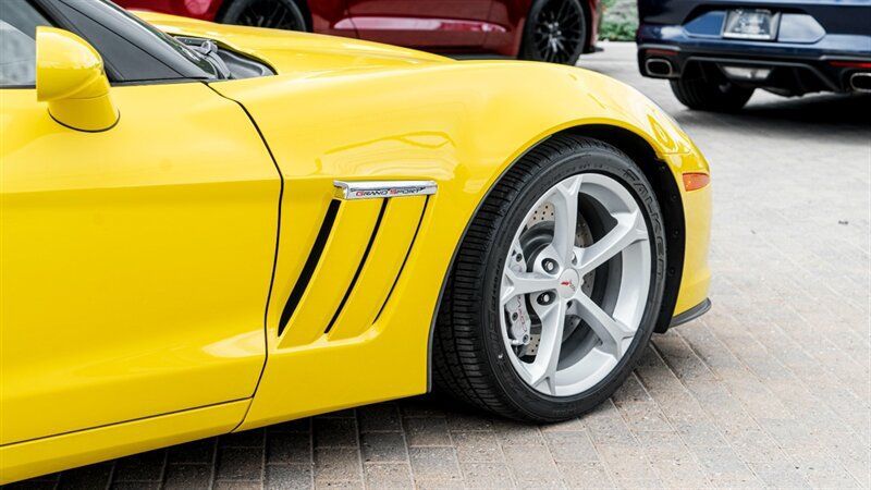 Used 2012 Chevrolet Corvette Grand Sport w/ 2LT Preferred Equipment Group RWD image 12