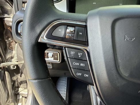 Certified 2022 Lincoln Nautilus FWD w/ Premium Package image 30