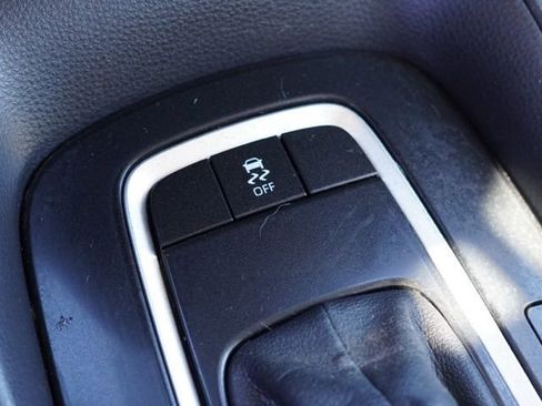 Used 2025 Toyota Corolla LE image 25