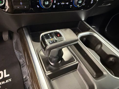 Used 2024 Chevrolet Silverado 1500 RST AWD/4WD image 15