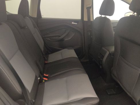 Used 2017 Ford Escape SE FWD image 19