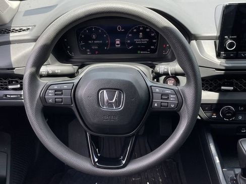 Used 2025 Honda Accord SE image 11