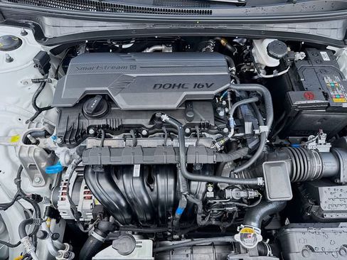 Certified 2025 Hyundai Elantra Sport FWD image 28