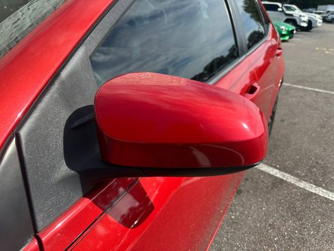 Used 2018 Toyota Corolla LE image 9