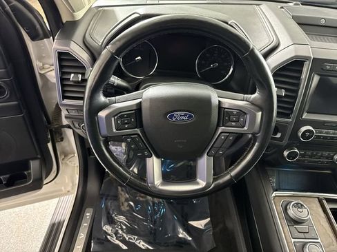 Used 2018 Ford Expedition Platinum image 10