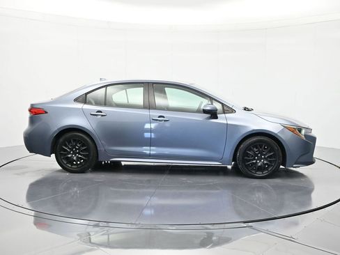 Used 2020 Toyota Corolla LE FWD image 4