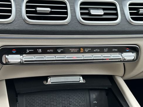 Certified 2025 Mercedes-Benz GLS 450 4MATIC image 35