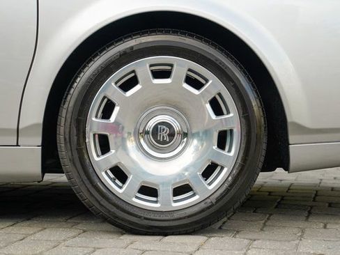 Used 2013 Rolls-Royce Phantom Sedan image 18