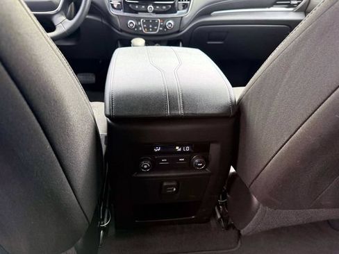 Used 2024 Chevrolet Traverse LT AWD/4WD image 15