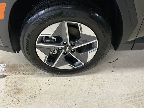 Certified 2025 Hyundai Tucson SEL image 11