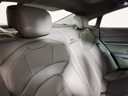 Used 2023 Porsche Taycan 4S image 12