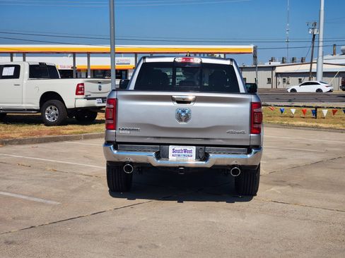 Used 2022 RAM 1500 Laramie AWD/4WD image 8