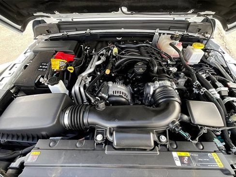 Certified 2022 Jeep Gladiator Mojave image 9