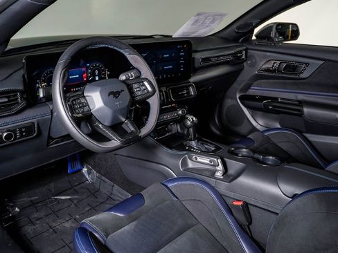Used 2025 Ford Mustang Dark Horse image 23