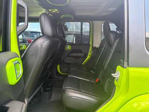 Used 2021 Jeep Wrangler Unlimited Sahara AWD/4WD image 9