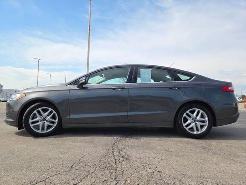 Used 2016 Ford Fusion SE FWD image 21