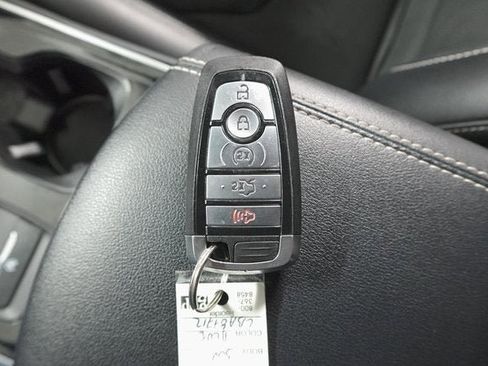 Used 2020 Ford Edge ST image 32