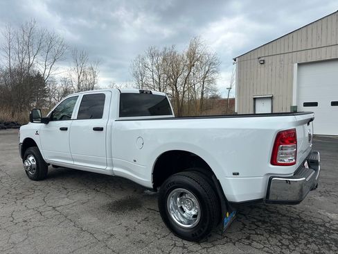 Used 2024 RAM 3500 Tradesman w/ Chrome Appearance Group image 16
