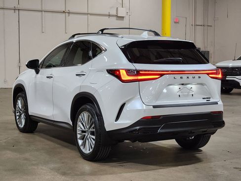 Used 2025 Lexus NX 350 Premium AWD image 11