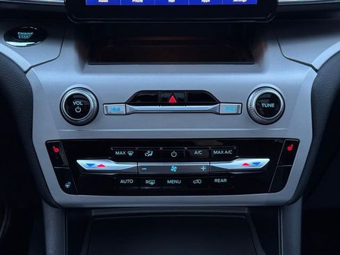 Certified 2023 Ford Explorer XLT w/ Equipment Group 202A image 14