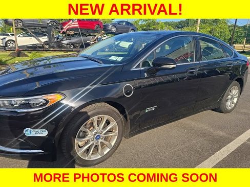 Used 2018 Ford Fusion Energi SE FWD image 2