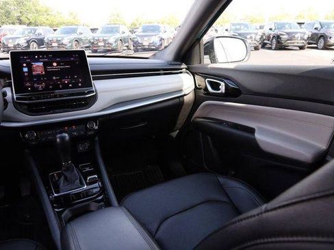 Used 2025 Jeep Compass Limited AWD/4WD image 27