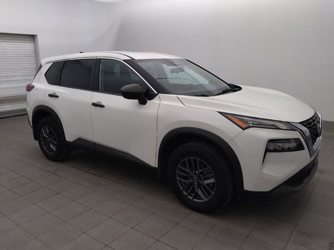 Used 2023 Nissan Rogue S FWD image 11
