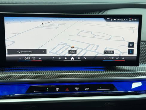 Used 2023 BMW i7 xDrive60 image 27