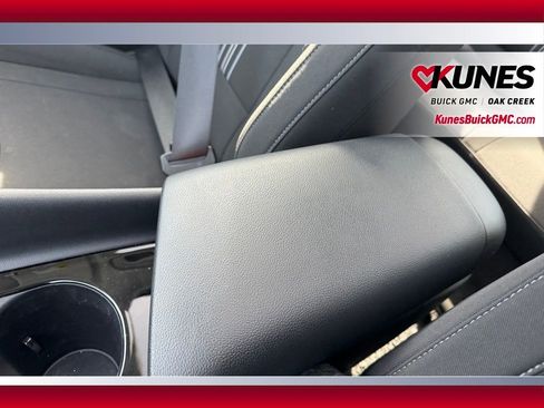 Used 2025 Hyundai Elantra SEL image 22