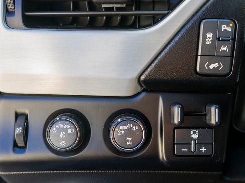 Used 2019 GMC Yukon SLT w/ HD Trailering Package image 21