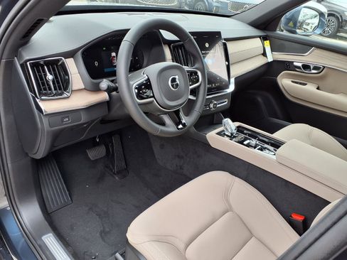 New 2026 Volvo XC90 B5 Core AWD/4WD image 12