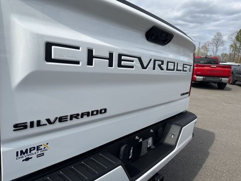 Used 2024 Chevrolet Silverado 1500 Custom AWD/4WD image 27