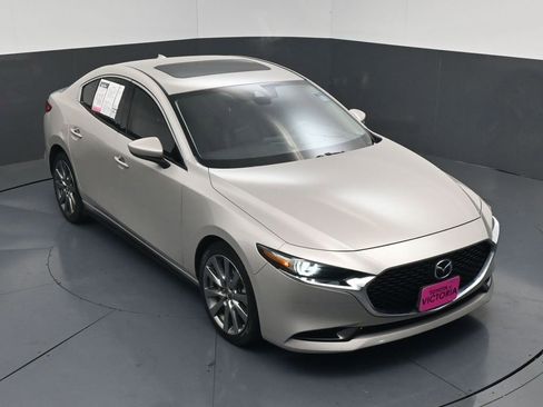 Used 2023 MAZDA MAZDA3 s image 15