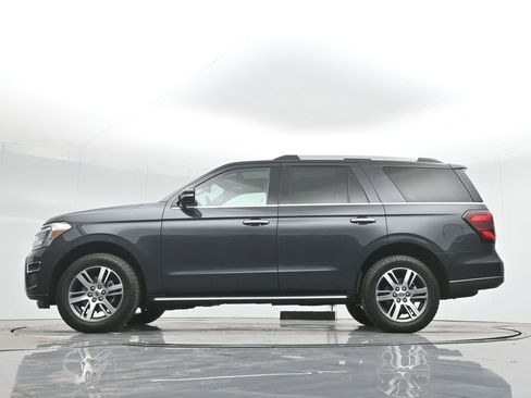 Used 2022 Ford Expedition Limited image 8