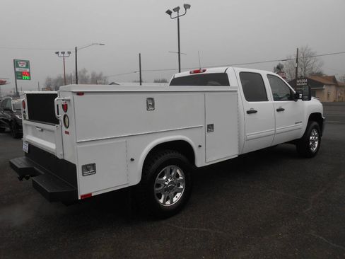 Used 2011 Chevrolet Silverado 3500 LT image 9