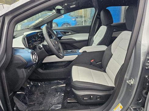 Used 2026 Chevrolet Equinox EV LT w/ Convenience Package II AWD/4WD image 20