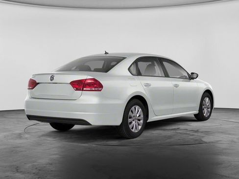 Used 2013 Volkswagen Passat 2.5 S FWD image 2