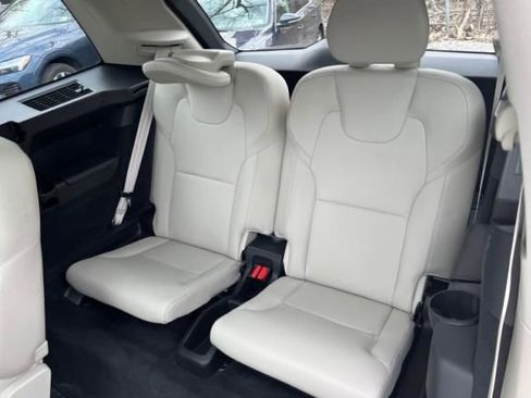 Used 2024 Volvo XC90 T8 Plus w/ Protection Package AWD/4WD image 8