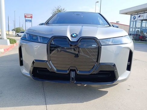 New 2026 BMW iX M70 image 2