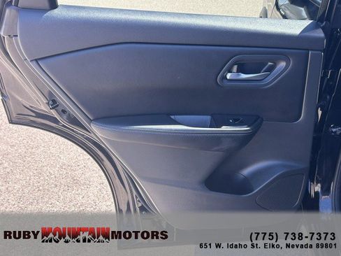 Used 2025 Nissan Rogue SV FWD image 16