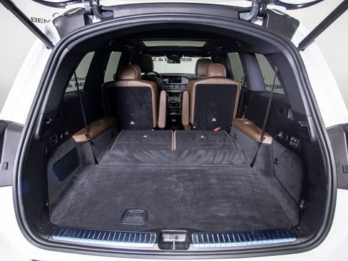 Used 2024 Mercedes-Benz GLS 450 4MATIC w/ AMG Line Exterior image 8