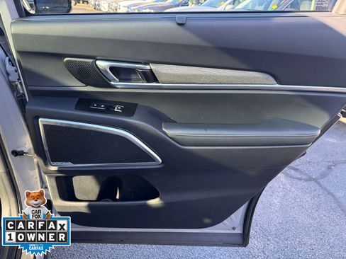 Used 2022 Kia Telluride SX w/ SX Prestige Package image 22