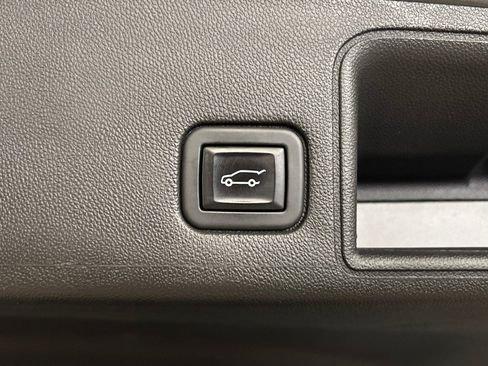Used 2023 GMC Terrain SLT AWD/4WD image 31