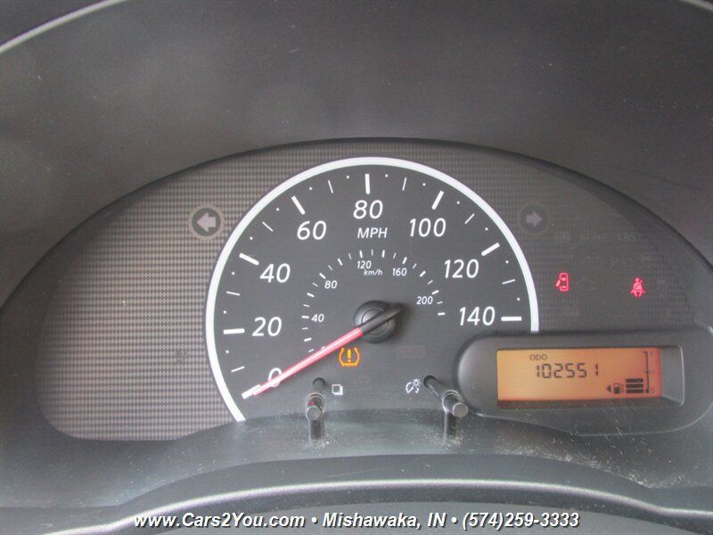 Used 2013 Nissan Versa S FWD image 9