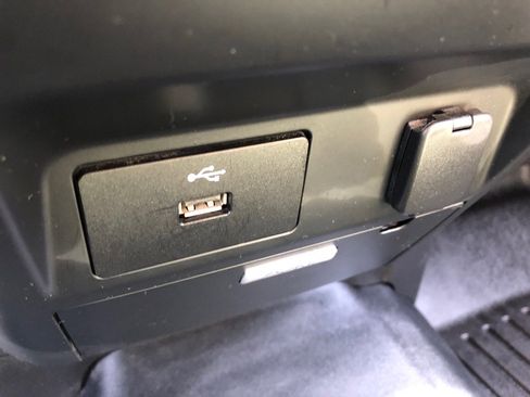 Used 2017 Ford F150 XL w/ Equipment Group 101A Mid image 33