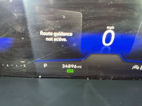 Used 2023 Volkswagen Taos SE w/ Panoramic Sunroof Package image 17