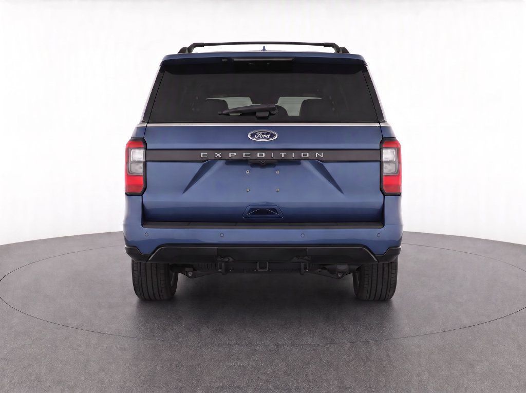 Used 2019 Ford Expedition Limited w/ Equipment Group 303A AWD/4WD image 7
