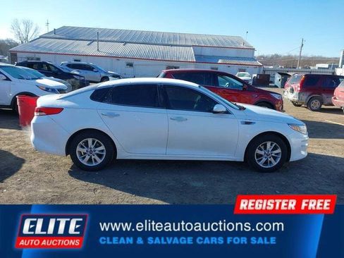 Used 2018 Kia Optima LX image 25